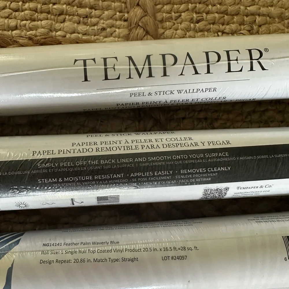 Peel and Stick Coastal Tempaper Blue Botanical Wallpaper 4 rolls
